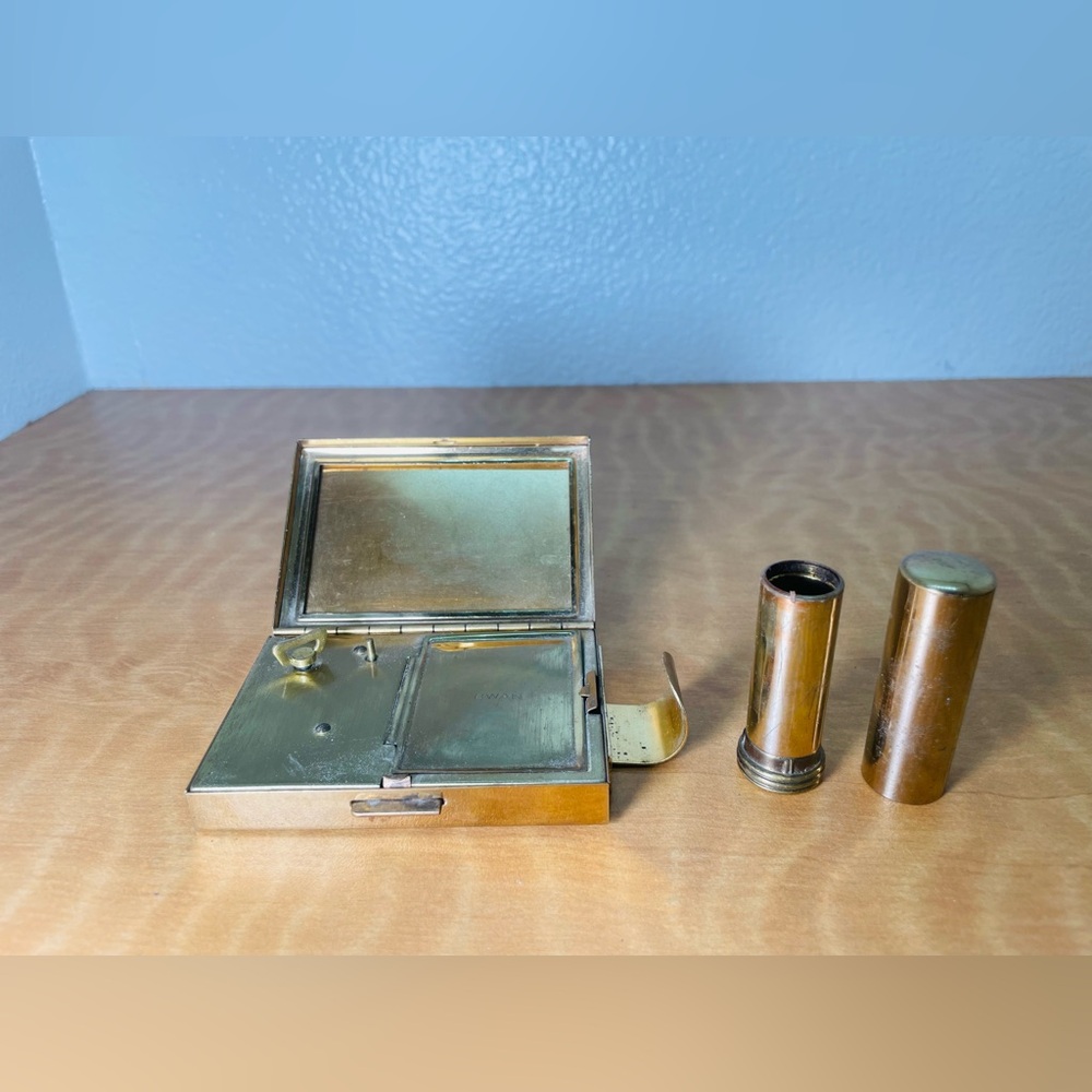 Vintage Japanese musical compact and lipstick holder - Picture 7 of 10